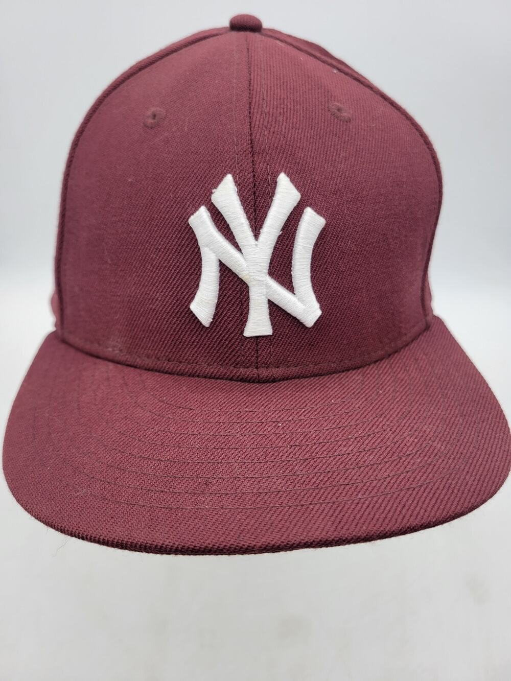 Yankees New Era Fitted Hat Size 7 3/8 Burgundy Baseball Cap MLB